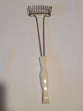 Vintage Cutco Whisk Egg Beater White Pearl Handle